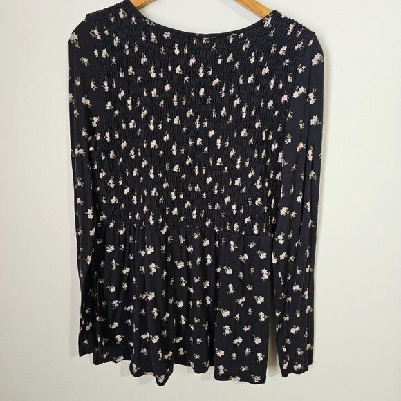 NWOT AMERICAN EAGLE OUTFITTERS DITSY FLORAL SCOOP NECK SMOCKED LONGSLEEVES TOP L - Picture 3 of 14